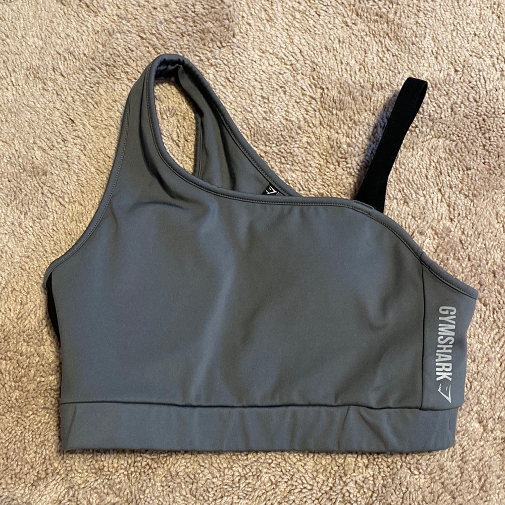 padded sports bra, medium support